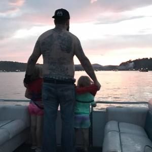 Meet your Posher, Elliot